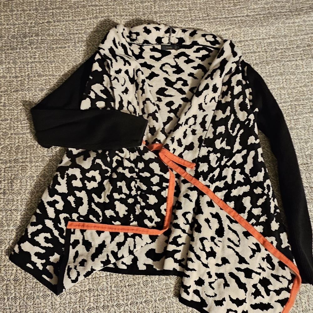 THML sweater